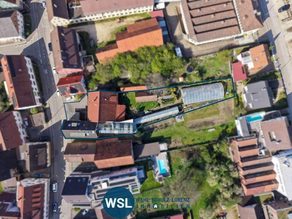Immobilie in Dettingen unter Teck - Wohn- und Geschäftshaus mit XXL Grundstück, Gartenhaus und Scheune in zentraler Lage von Dettingen - Bild 1