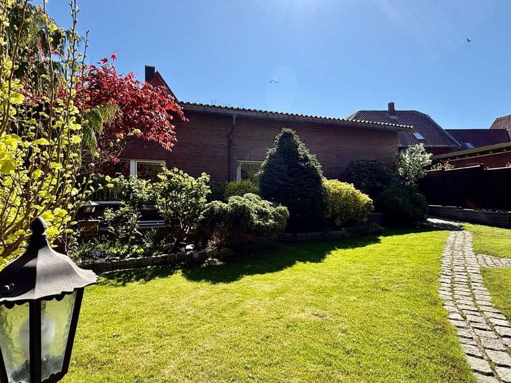 Immobilie in Otterndorf - Historisches Einfamilienhaus mit zwei Garagen im Herzen der Altstadt von Otterndorf - Bild 4