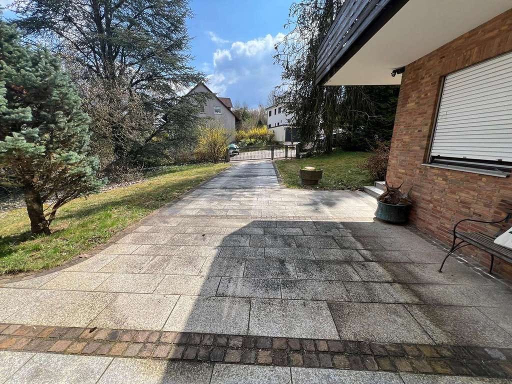 Immobilie in Happurg - Einfamilienhaus mit Einliegerwohnung auf großzügigem Grundstück in Happurg - Bild 2