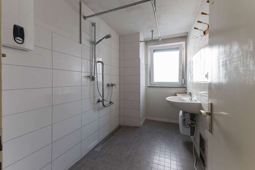 Immobilie in Haiterbach - Doppelhaushälfte mit Entwicklungspotenzial in Haiterbach - Bild 4