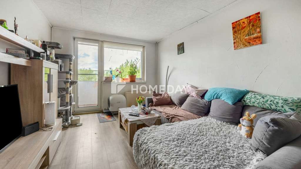 Immobilie in Dorf Mecklenburg - Helle 3-Zimmer-Wohnung mit Loggia und Grünblick - Bild 1