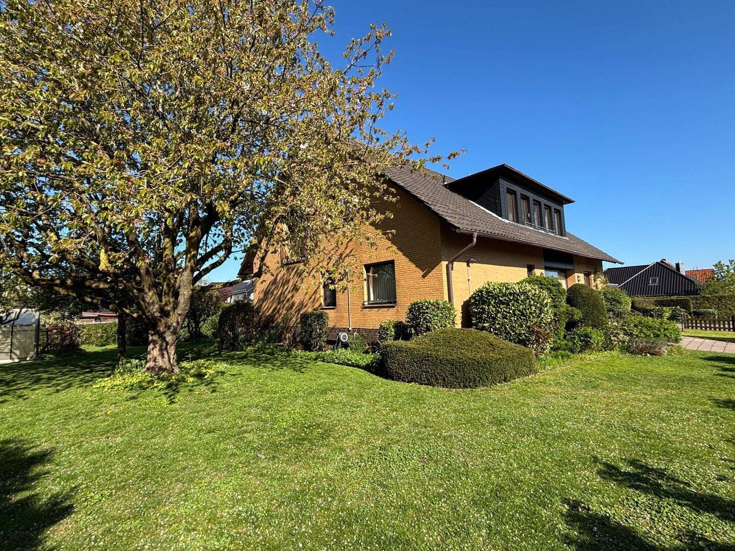 Immobilie in Stemwede - Familienfreundliches Haus mit Pool und Sauna - Bild 2