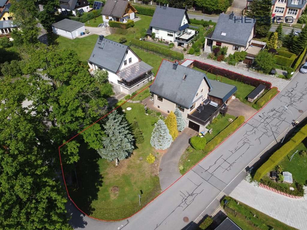 Immobilie in Sehmatal - Attraktives Einfamilienhaus mit sonniger Terrasse und schönem Grundstück - Bild 2