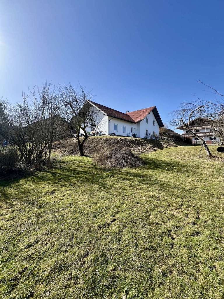 Immobilie in Adlkofen - Ländliche Idylle: EFH mit Scheune, Altbestand und großzügigen Baugrundstück - Bild 4