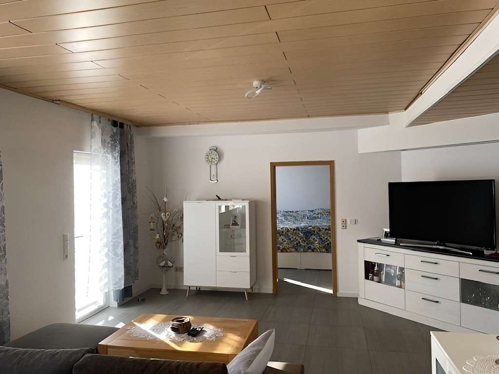 Immobilie in Pfullendorf - 
Moderne 3-Zimmer-Wohnung in Mottschieß mit großzügiger Ausstattung

 - Bild 1