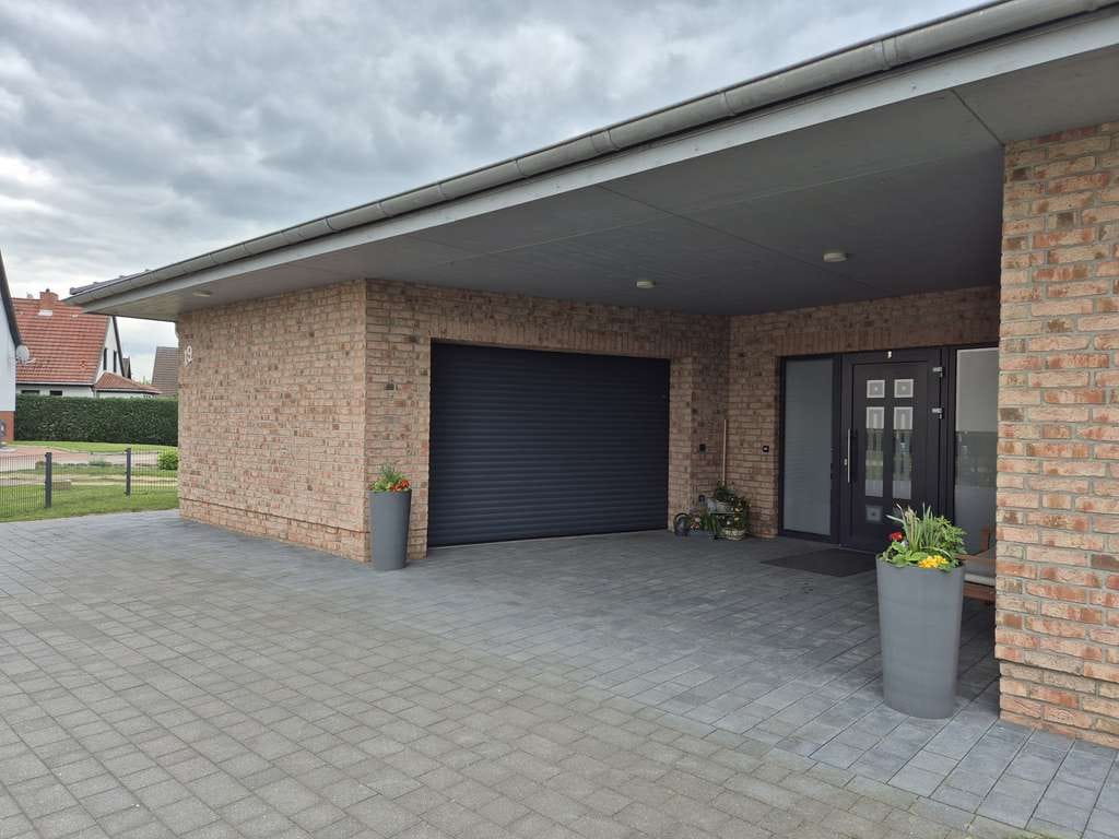 Immobilie in Woldegk - Modernes Einfamilienhaus im Bungalowstil mit Sauna, Kamin & großem Grundstück in Woldegk - Bild 1