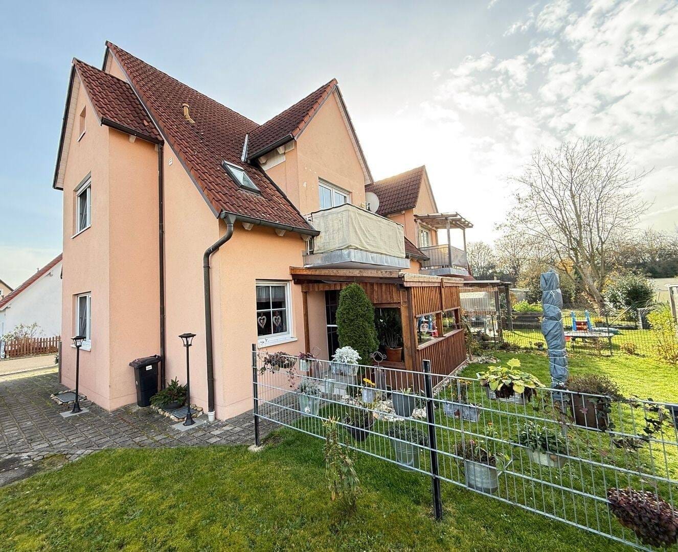 Immobilie in Burgheim - Mehrfamilienhaus in Burgheim bei Neuburg bestehend aus 2 Doppelhaushälften-solide Kapitalanlage mit 4 Einheiten - Bild 0