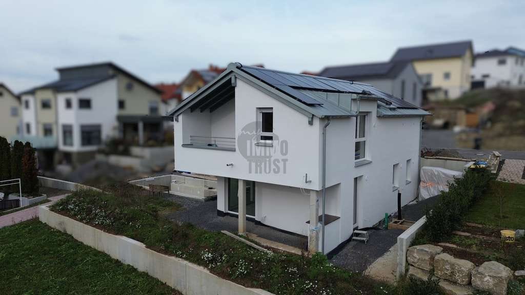 Immobilie in Neubrunn - EXKLUSIVER WOHNTRAUM MIT POOL - Bild 0