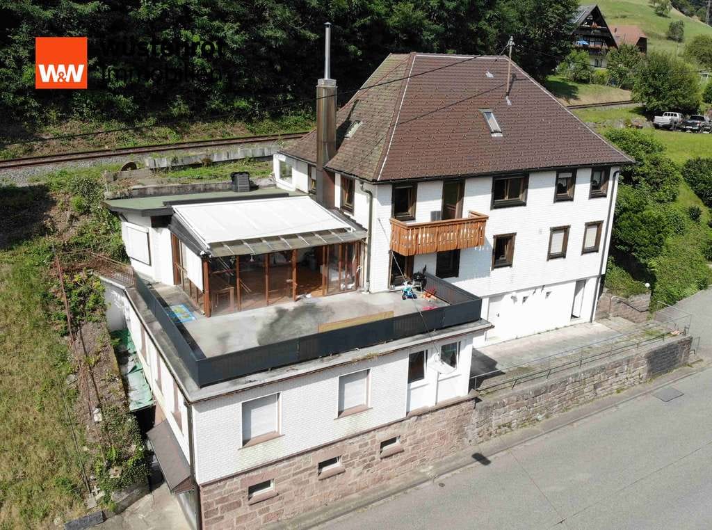 Immobilie in Bad Peterstal-Griesbach - Großzügiges 3 - Familienhaus in Bad Peterstal - Bild 1