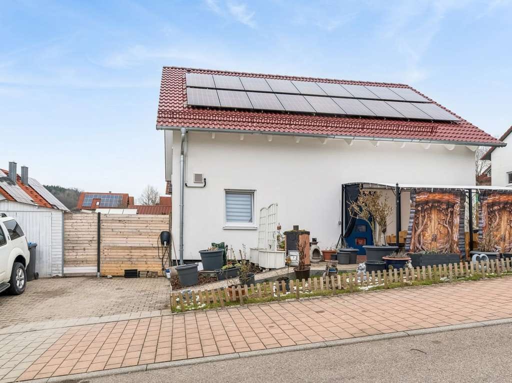 Immobilie in Bühlerzell - Hochwertiges Einfamilienhaus mit Garten, Garage und  2 Stellplätzen in Bühlerzell - Bild 0