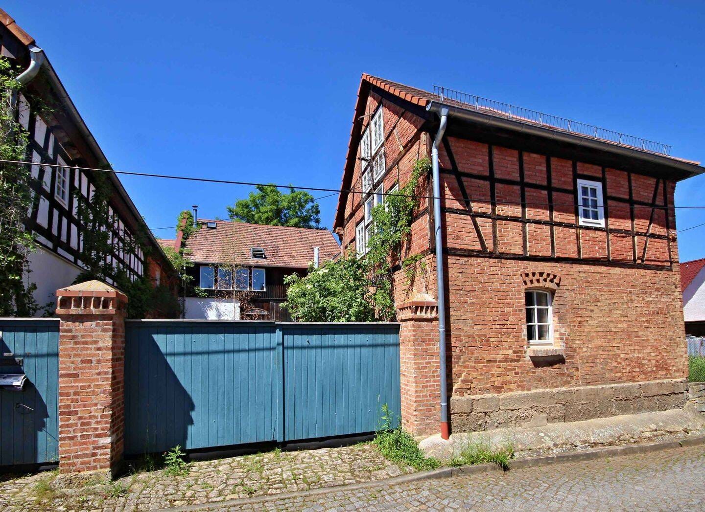 Immobilie in Großlöbichau - Außergewöhnlicher und moderner Landsitz auf großem Grundstück  - Bild 2