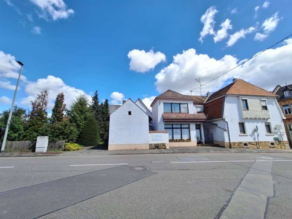 Immobilie in Hofheim am Taunus - cKs empfiehlt: DAS Familienhaus mit vielen Möglichkeiten - Bild 0
