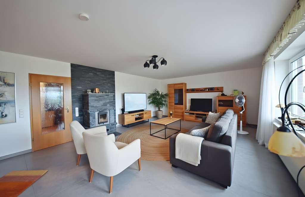 Immobilie in Seggebruch - Ein- Zweifamilienhaus in idyllischer Feldrandlage - Bild 2