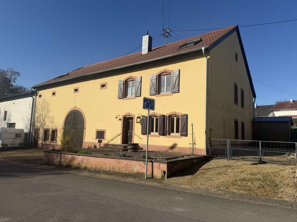 Immobilie in Rehlingen-Siersburg - Lothringer BAUERNHAUS mit Einliegerwohnung in 66780 OBERESCH top Restauriert/Renoviert ELW Niedrige - Bild 0