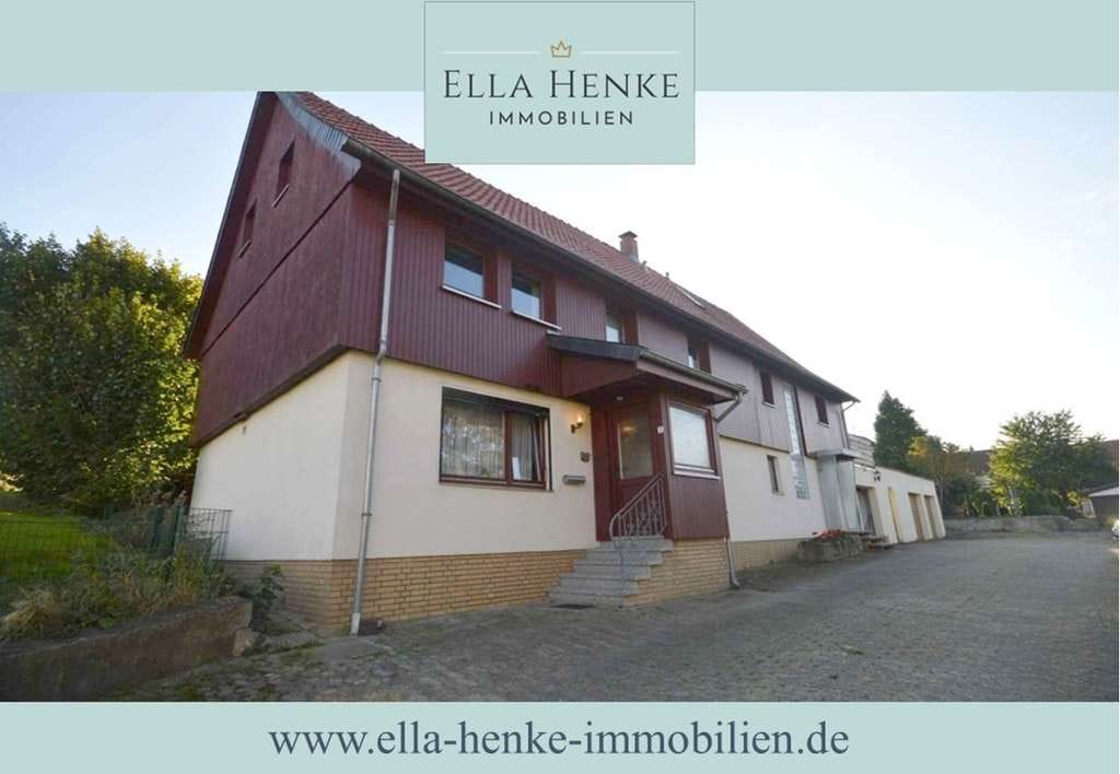 Immobilie in Lutter am Barenberge - Großes, gepflegtes Haus mit 2 Wohnungen, großem Garten + 3 Garagen. - Bild 0