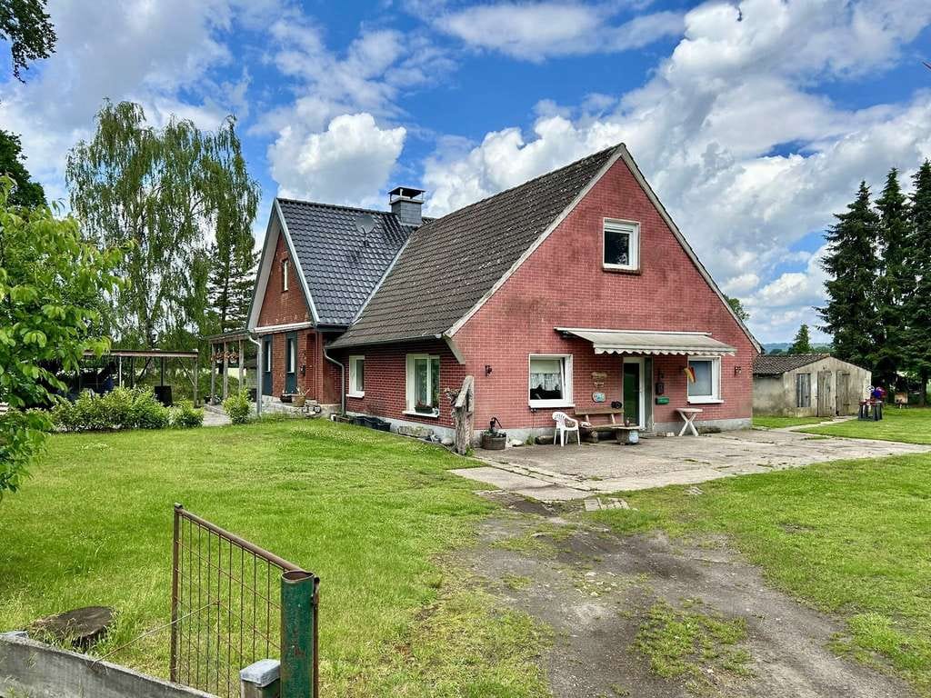 Immobilie in Lengerich - Alleinlage in Lengerich – Zweifamilienhaus mit 2.028 m² Grundstück und viel Potenzial - Bild 2