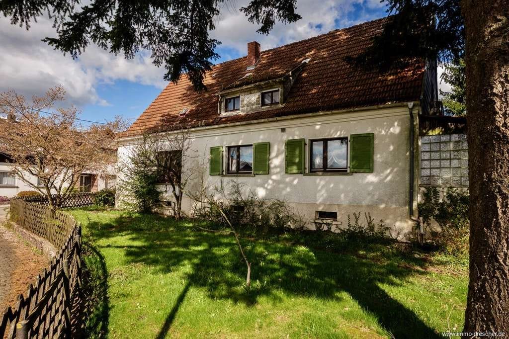 Immobilie in Merchweiler - Tolles Einfamilienhaus mit gehobener Ausstattung und großem Grundstück. - Bild 0