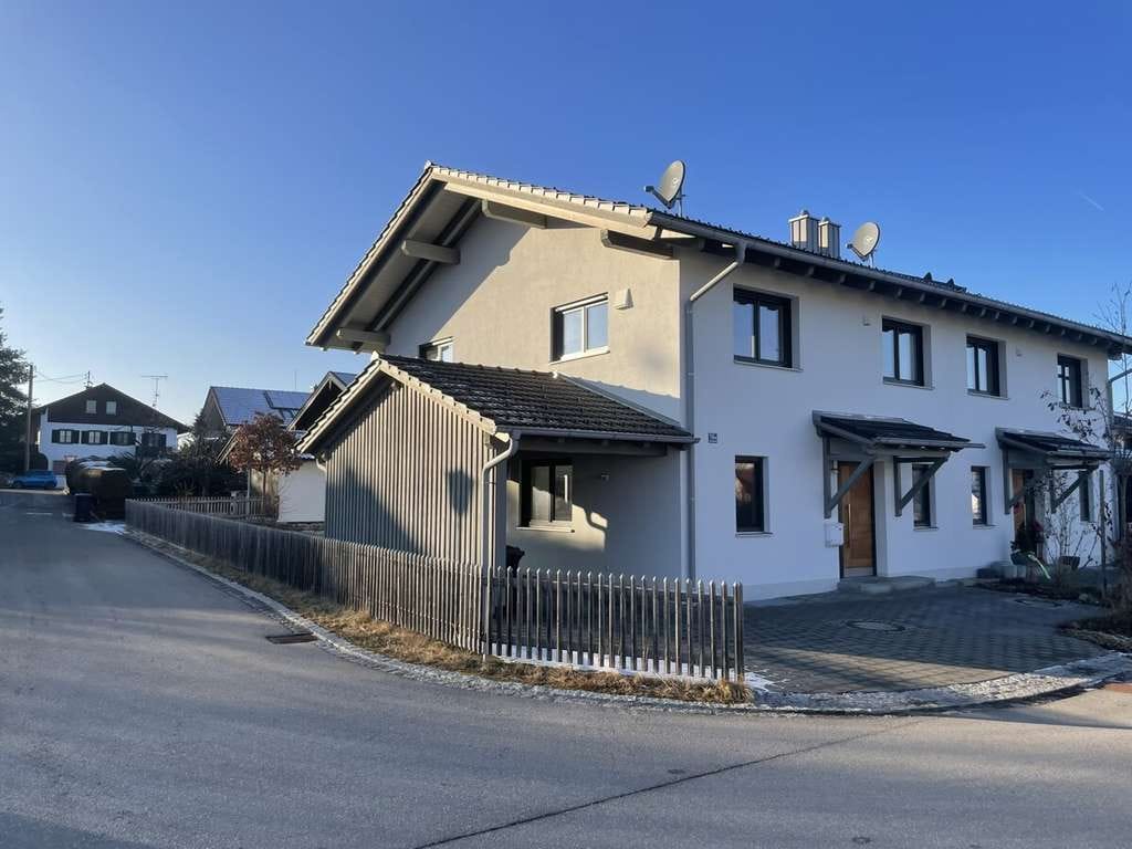 Immobilie in Iffeldorf - Familienfreundliche, neuwertige Doppelhaushälfte in Iffeldorf - Bild 2