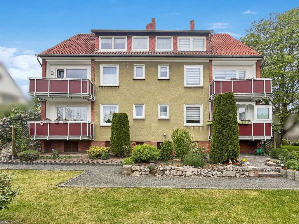 Immobilie in Königslutter am Elm - Erbpacht: Gepflegtes 6-Parteienhaus mit ca. 317 m² Wohnfläche in Königslutter am Elm - Bild 0