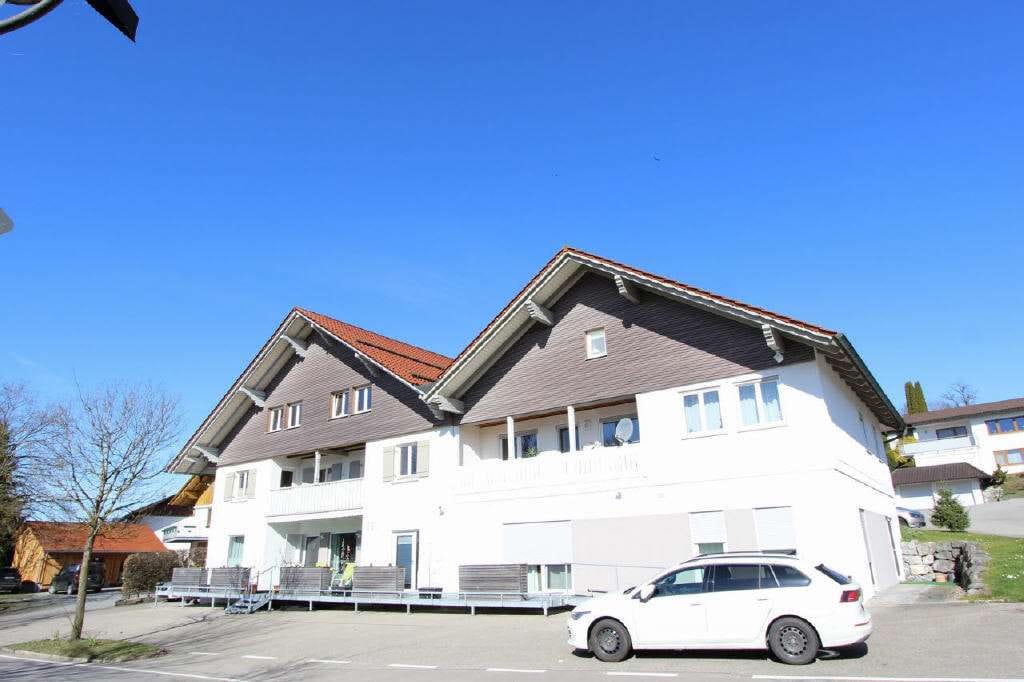 Immobilie in Amtzell - Sofort beziehbare, großzügige Wohnung in guter Lage - Bild 0