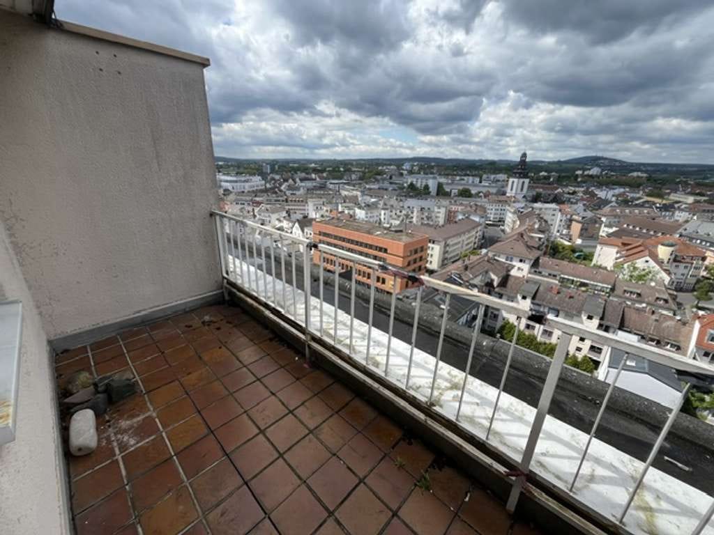 Immobilie in Gießen - Innenstadtlage in Gießen: 2,5-Zimmer-Wohnung mit Balkon und Panoramablick - Bild 4