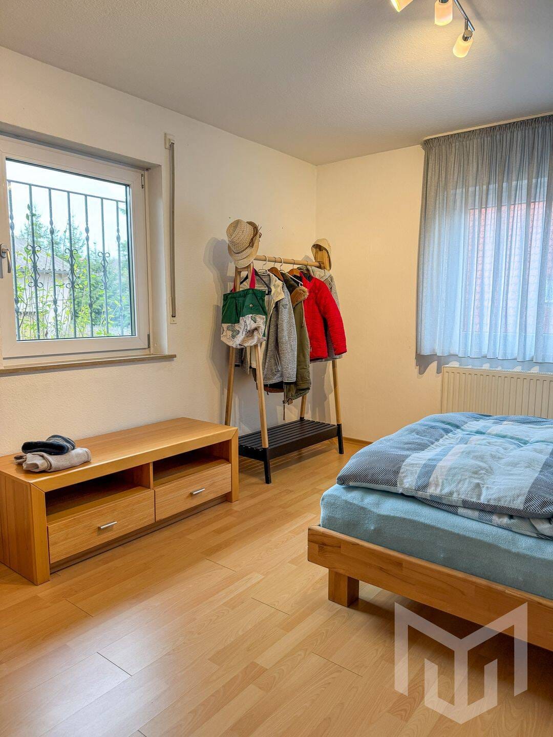Immobilie in Bischbrunn - Grünes Wohnglück in Bischbrunn - EFH mit Einliegerwohnung und Garten - Bild 3