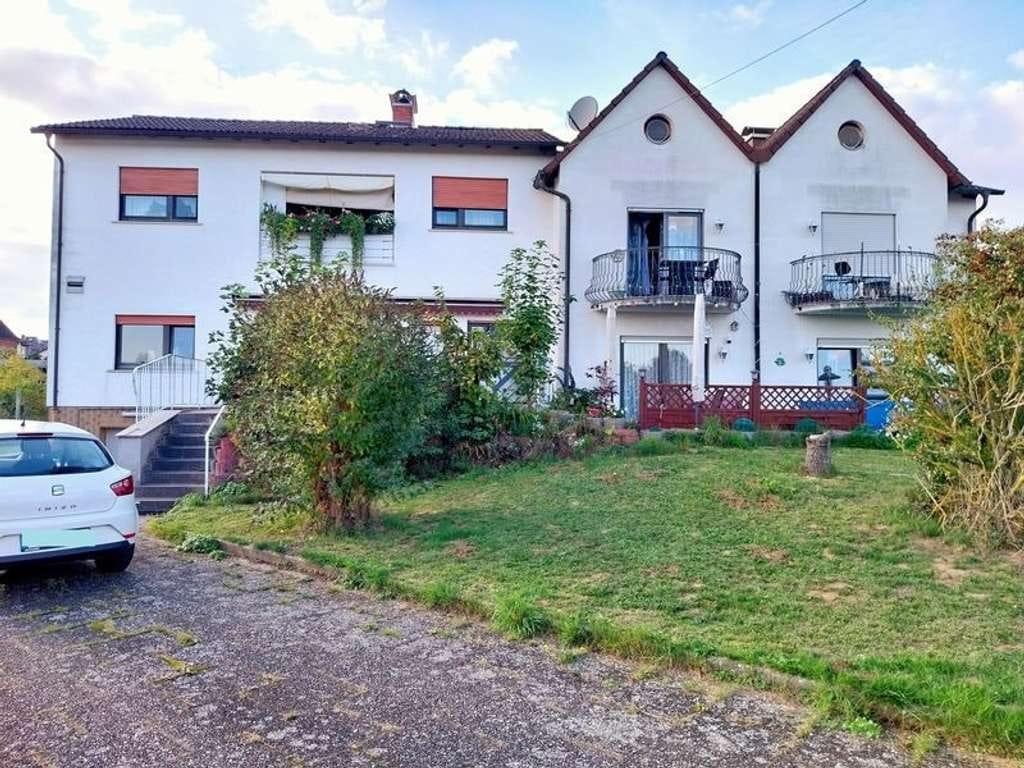 Immobilie in Wölfersheim - 3 Familienhaus mit Frisörsalon in Wölfersheim-Melbach - Bild 2