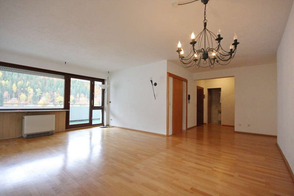 Immobilie in Höfen an der Enz - geräumige 3-Zimmer Wohnung mit Traumaussicht - Bild 2