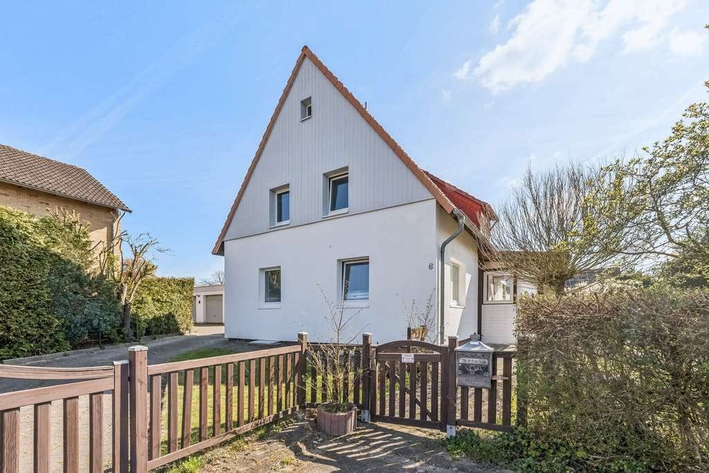 Immobilie in Osloß - Vielseitiges Einfamilienhaus mit Einliegerwohnung, Gartenidylle & Top-Anbindung - Bild 0