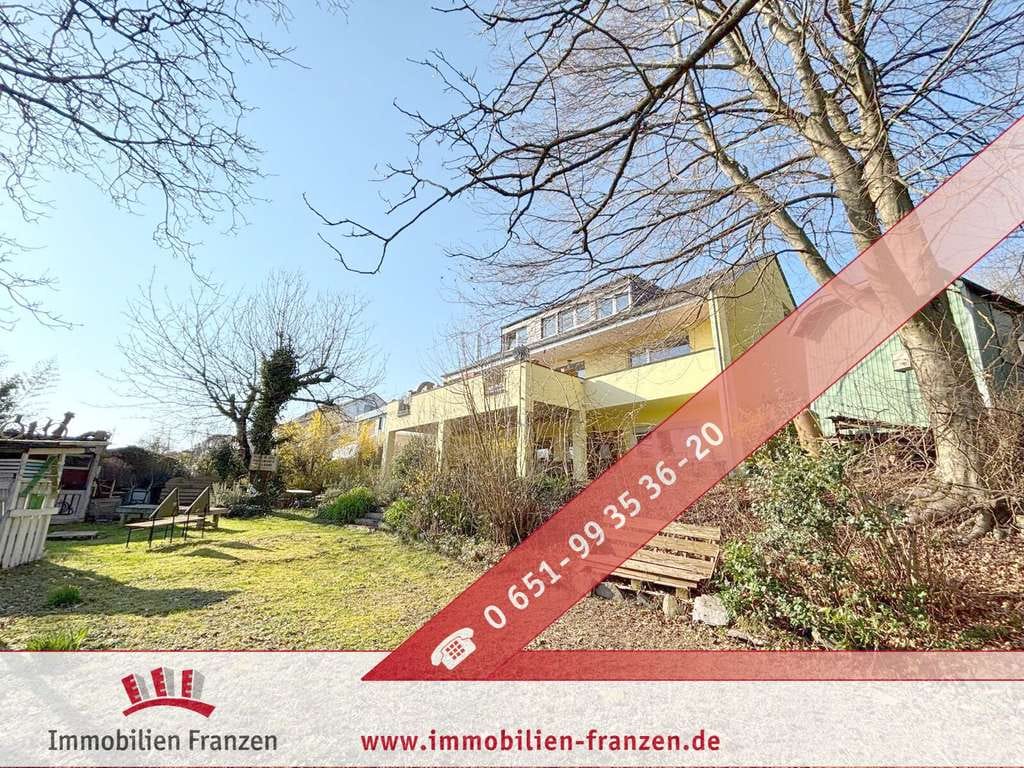 Immobilie in Gusterath - Großes, vielseitiges Ein- oder Zweifamilienhaus mit großer Terrasse, Garten und Garage - Bild 0
