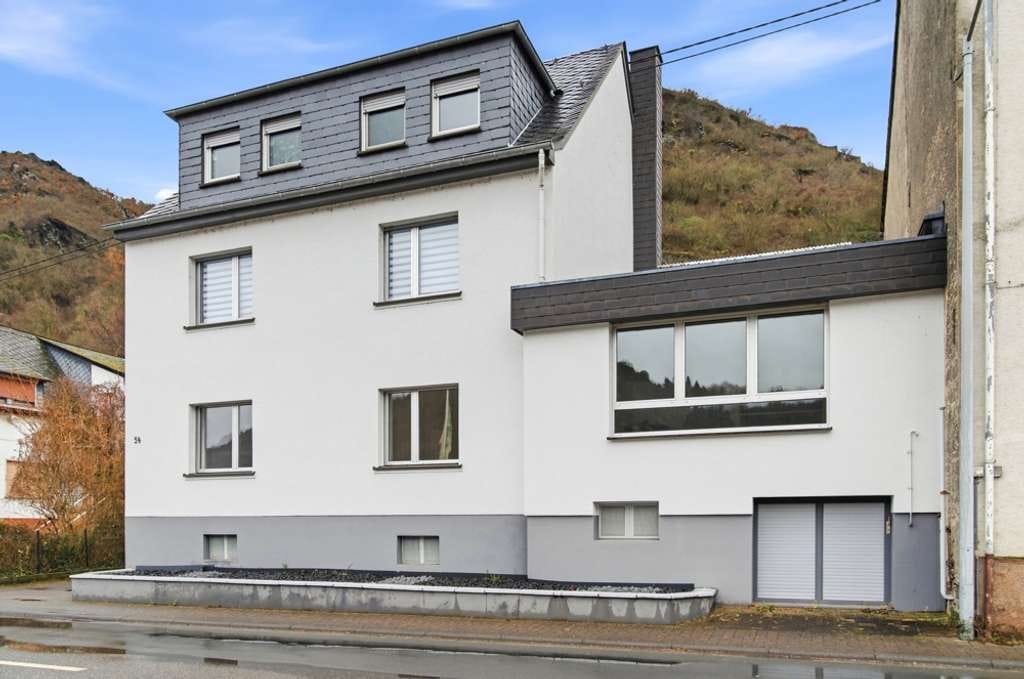 Immobilie in Kestert - ***Zwei Wohneinheiten, viele Möglichkeiten – Ihr Zuhause mit Rheinblick*** - Bild 0