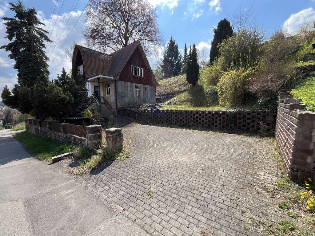 Immobilie in Schmalkalden - Wohnen mit Geschichte – ein Haus für Liebhaber besonderer Immobilien - Bild 1