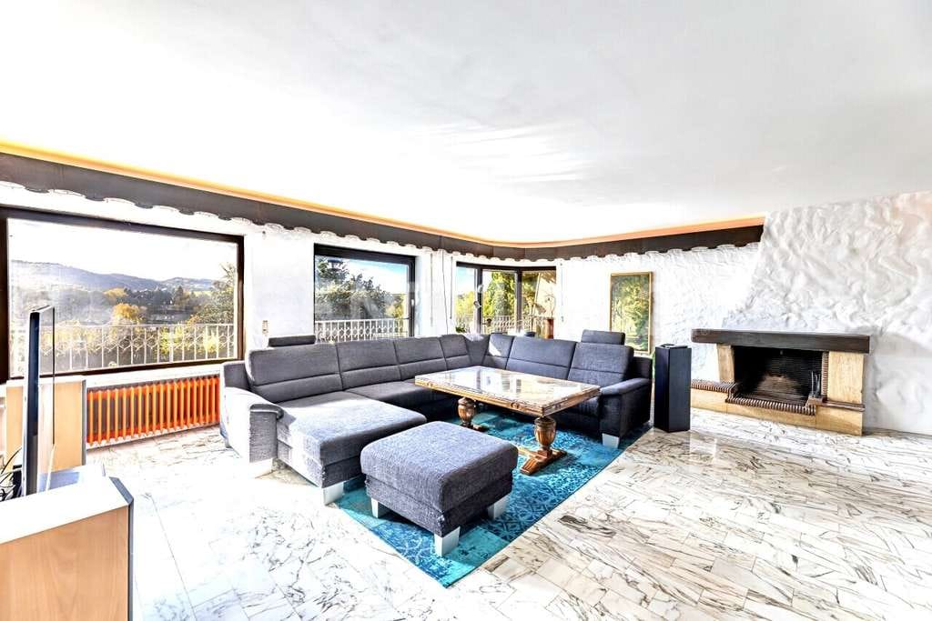 Immobilie in Altdorf bei Nürnberg - Einfamilienhaus mit Einliegerwohnung und traumhaftem Ausblick - Bild 2