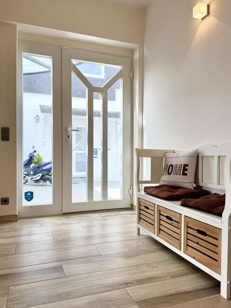 Immobilie in Niederkrüchten - Einziehen & wohlfühlen: Großzügiges Einfamilienhaus mit Terrasse & Garten - Bild 1