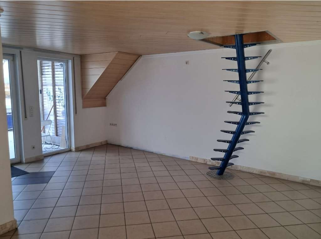 Immobilie in Hemau - Lichtdurchflutete, offene Wohnung mit Gartenanteil - Bild 0