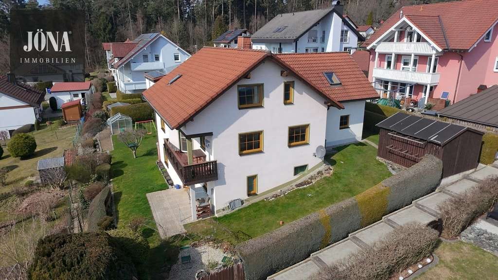 Immobilie in Marktschorgast - Ruhig gelegenes Einfamilienhaus mit gepflegtem Garten und vielseitigem Nutzungspotenzial - Bild 0