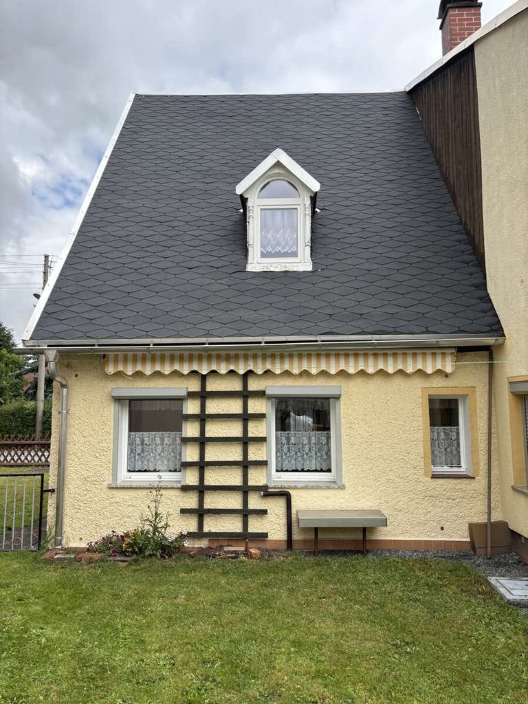 Immobilie in Neusalza-Spremberg - Gepflegtes Wohnhaus mit Garage und Schuppen - Bild 2