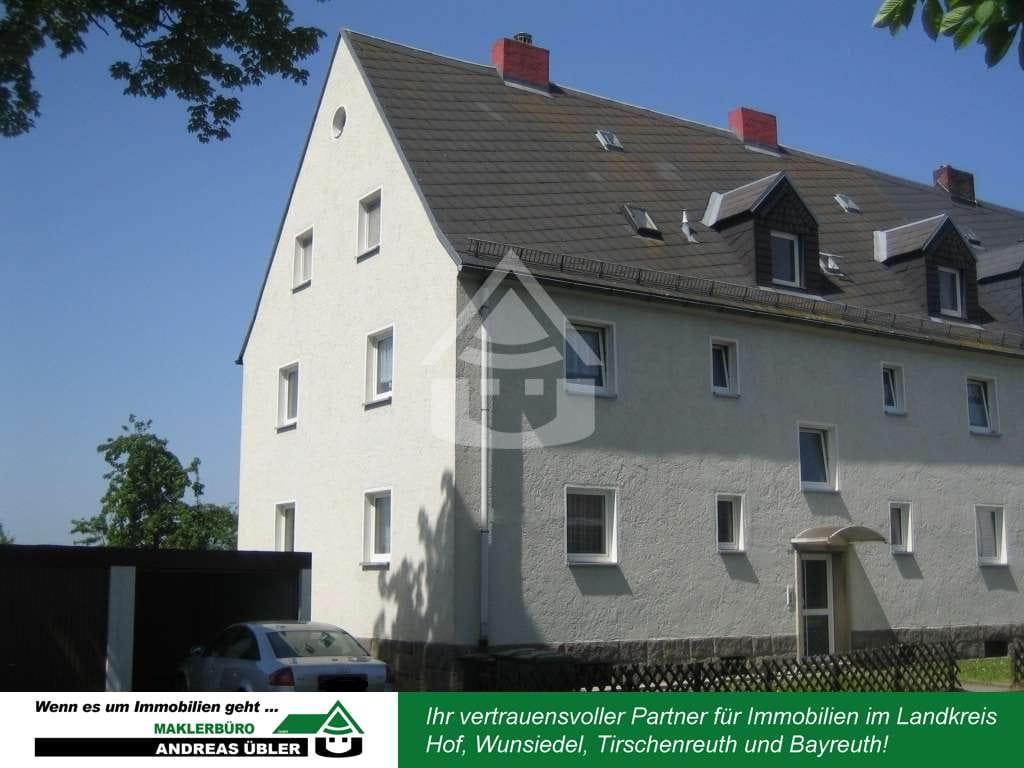 Immobilie in Selb - Chance für Kenner: 6-Parteien-Haus mit Charme und Potenzial - Bild 0