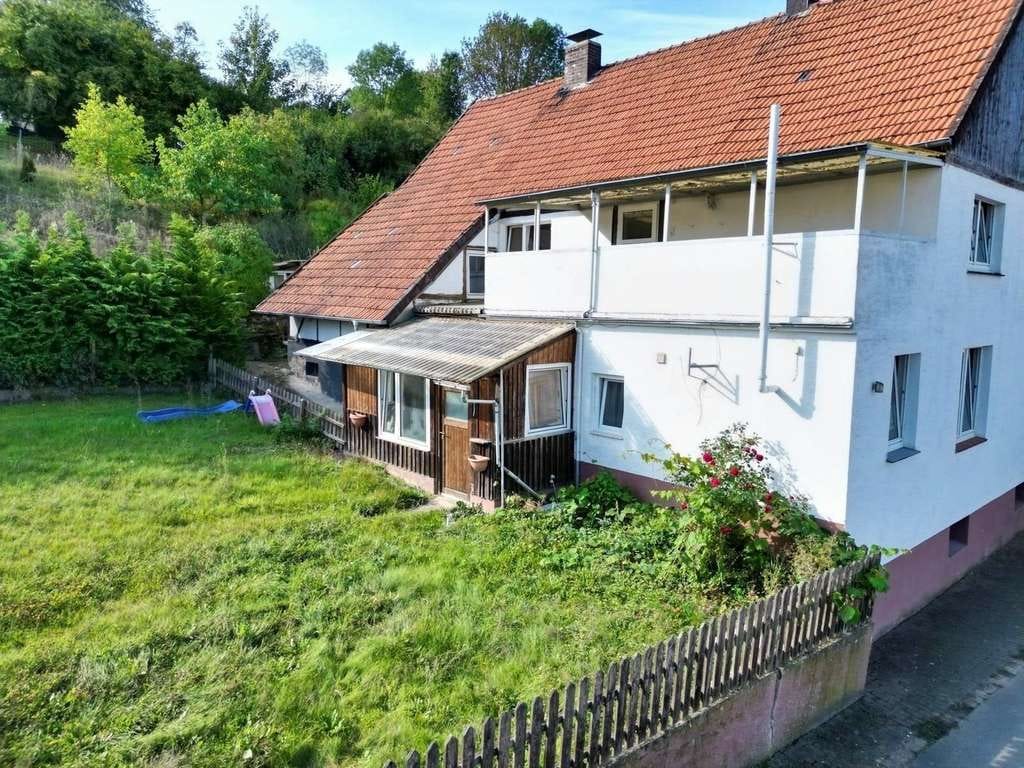 Immobilie in Brakel - Einfamilienhaus mit großem Garten - Bild 2