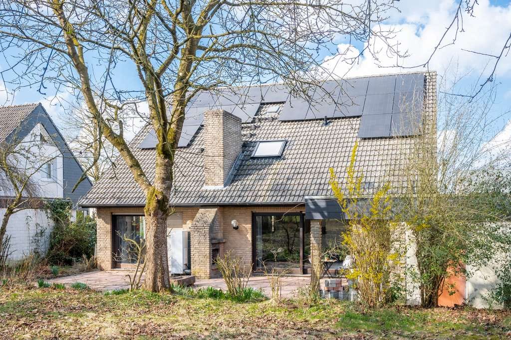 Immobilie in Spenge - KEINE KÄUFERPROVISION Schickes Zweifamilienhaus mit Wärmepumpe und Blick auf die Felder von Spenge - Bild 0