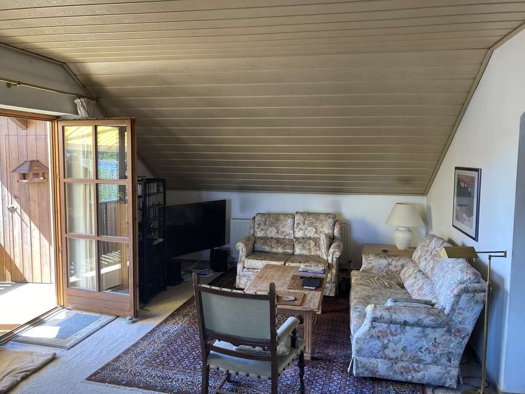 Immobilie in Salzweg - Wunderschöne und ruhige  4-Zimmerwohnung  in 4-Parteienhaus - Bild 2