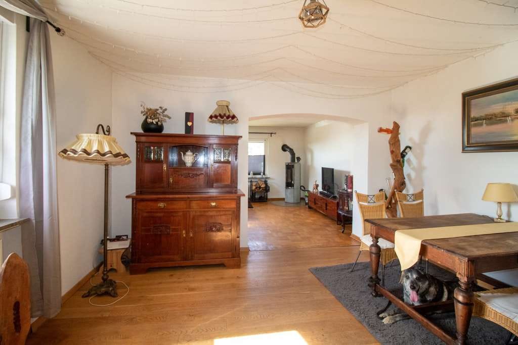 Immobilie in Kirchwald - Modernes Familienglück in Kirchwald - ruhiges Wohnen auf großem Grundstück - Bild 2