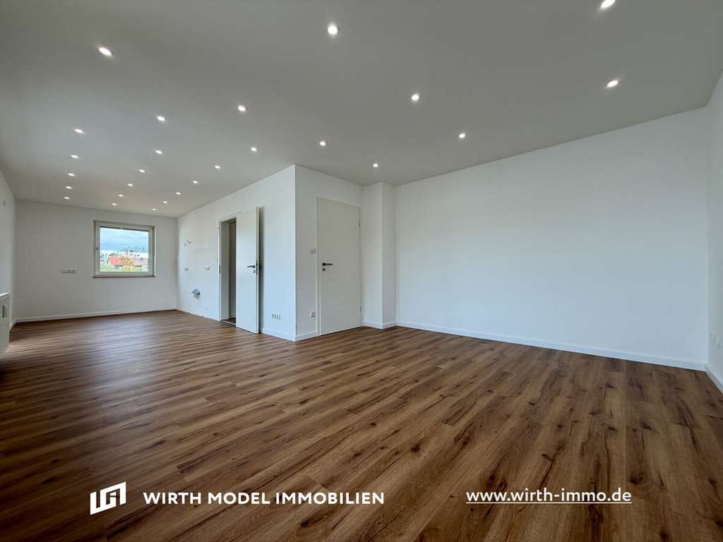 Immobilie in Niederwerrn - Rd. 120 m² | Sanierte 5-Zimmer-Maisonette-Wohnung mit Balkon, Gartenanteil und Garage - Bild 0