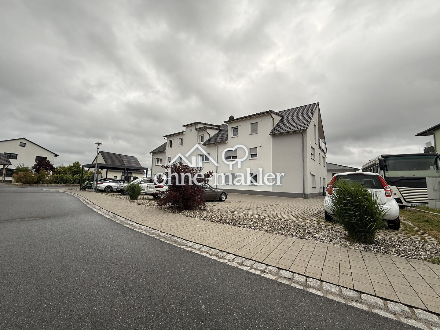 Immobilie in Hagenbüchach - Moderne 3-Zi.-Wohnung mit Carport und Balkon inkl. Fernblick - provisionsfrei - Bild 4
