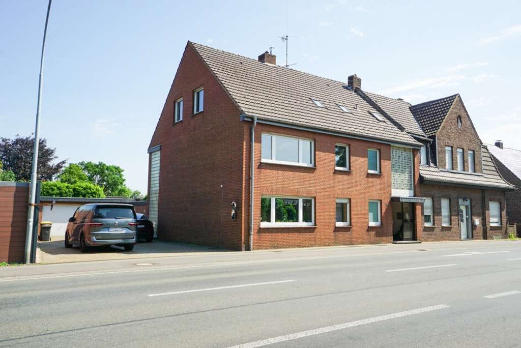 Immobilie in Kerken - Kerken-Aldekerk: Gepflegtes Dreifamilienhaus als Kapitalanlage - Bild 1