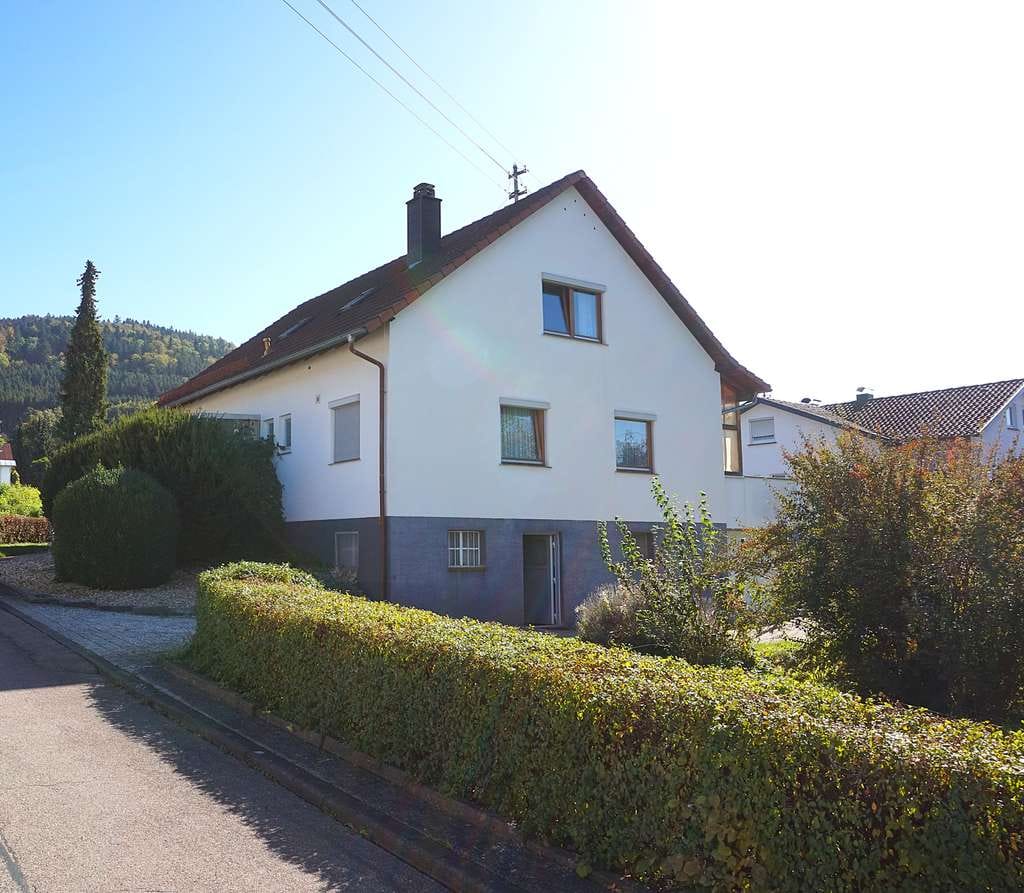 Immobilie in Denkingen - 1–2-Familienhaus in begehrter Wohnlage auf 1.162 m² Grundstück, m. Nebengebäude & zusätzl. Bauoption - Bild 0