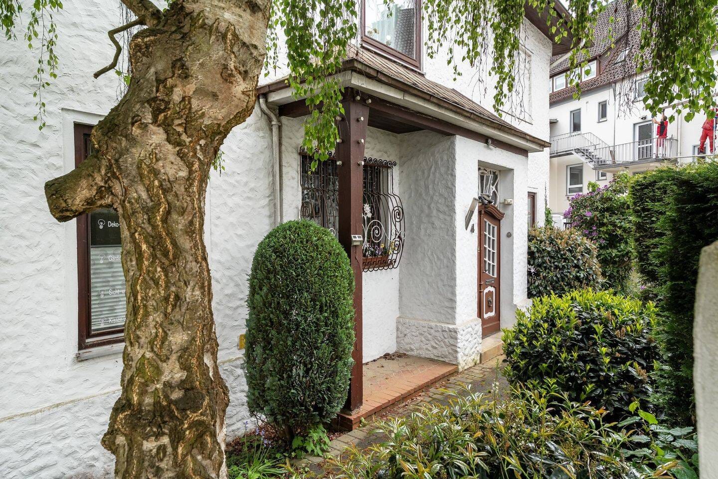 Immobilie in Enger - Riesiges Haus mit eigenem Park mitten in Enger - Bild 3