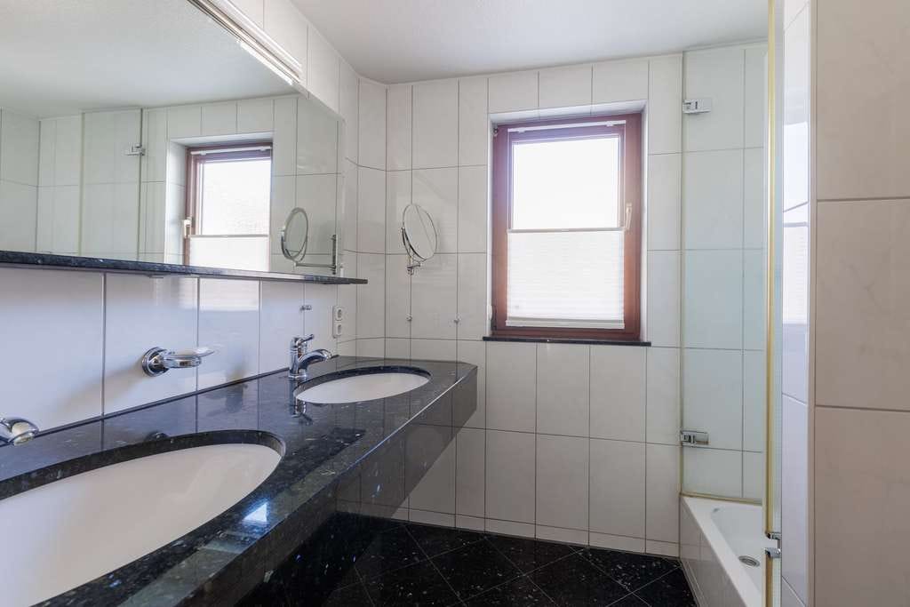 Immobilie in Lollar - Wohnhaus mit Charakter auf historischer Hofreite in Lollar - Bild 3