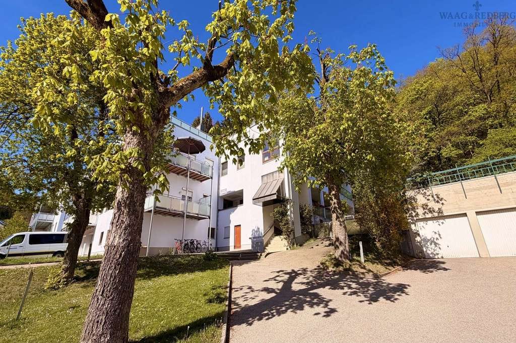 Immobilie in Tegernheim - Helle 2-Zimmer-Wohnung mit großer Terrasse & ruhiger Lage! - Bild 0