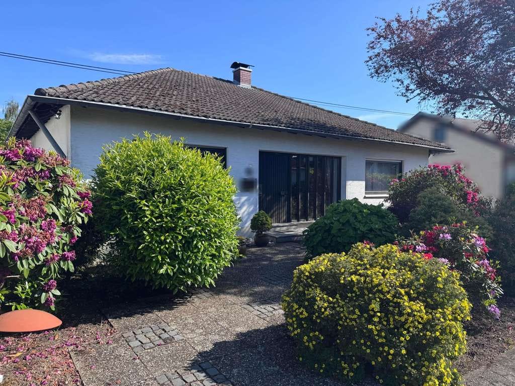 Immobilie in Kurtscheid - Winkelbungalow in naturnaher Wohnlage - Bild 1